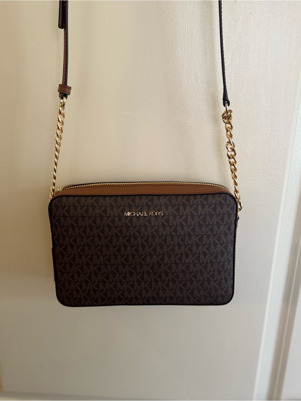 Michael Kors Jet Set Dark Brown Signature Crossbody with Gold Chain NWT